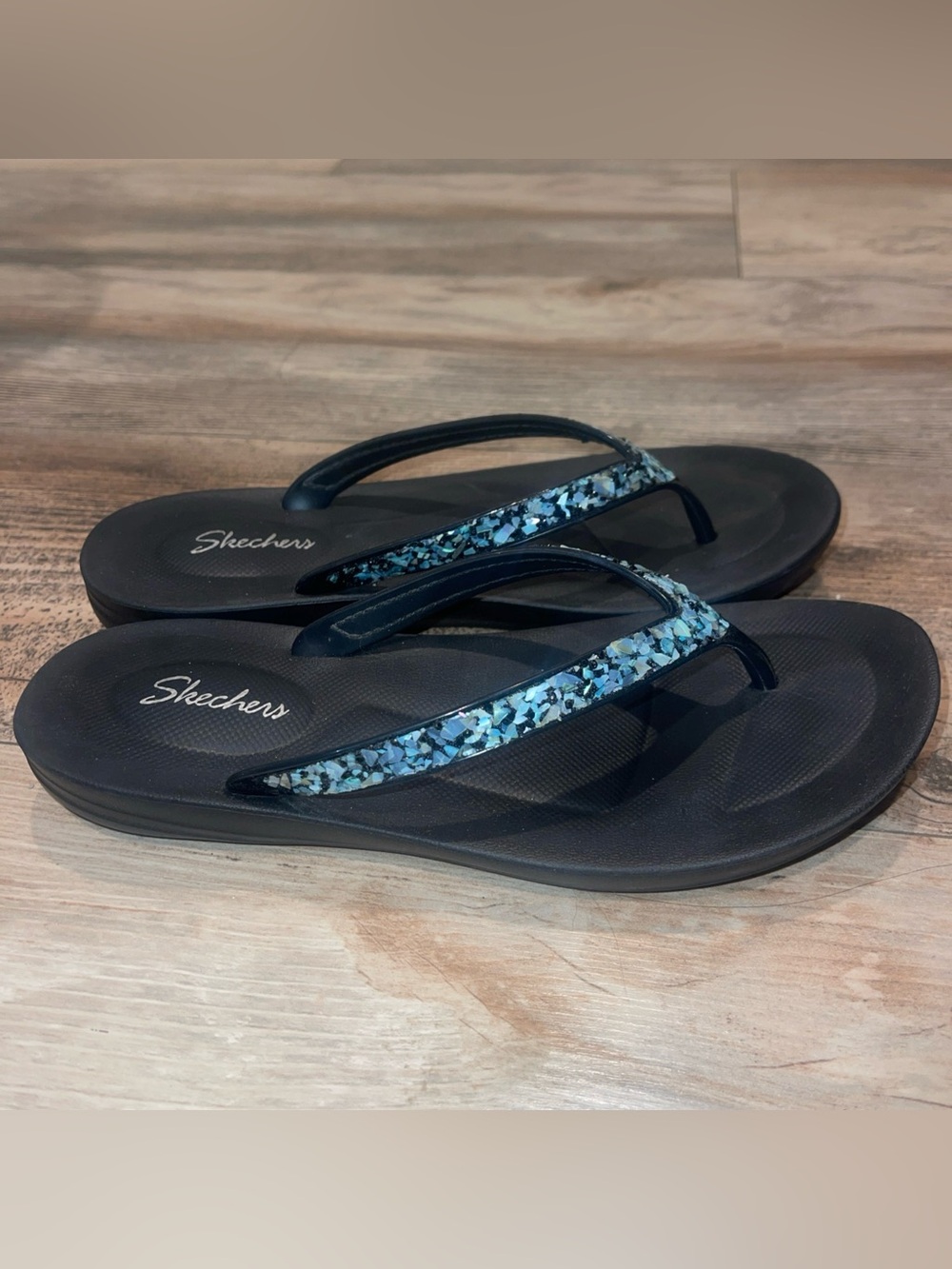 Skechers Bungalow Coral Gem Black Blue Flip Flops Slip On Sandals Women’s Size 7